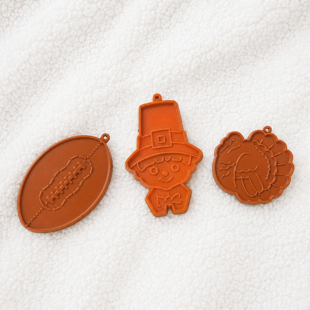 VTG Hallmark Thanksgiving Cookie Cutters Lot Turkey Pilgrim Football Fall‎